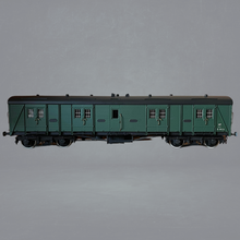 Load image into Gallery viewer, 7C021 - SR/BR 50&#39; Bogie Guards Van (Van B) - 0 Gauge - 7mm Scale - SLATER&#39;S Built Kit
