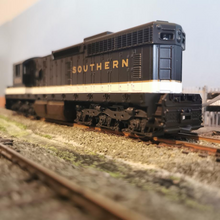 Load image into Gallery viewer, SOUTHERN RAILWAY SD24 LOCOMOTIVE #2504  - 1/87 HO Scale - CON-COR
